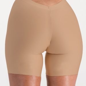 Short gainant décolleté dos